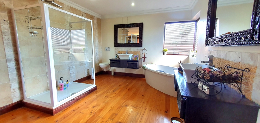 4 Bedroom Property for Sale in Strelitzia Park Eastern Cape